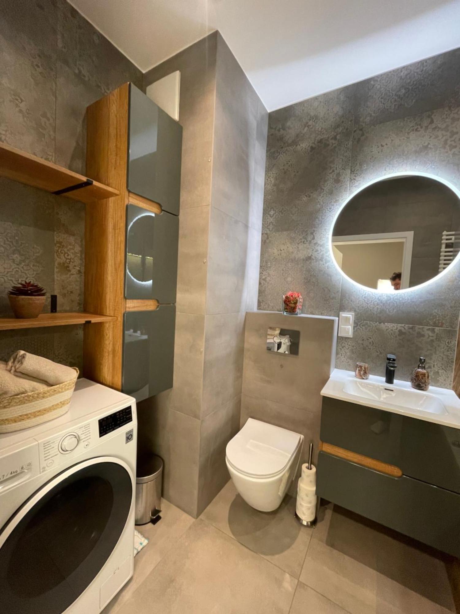 Essence Lux Apartment, Free Parking, Self Check-In 24H Poznaň Exteriér fotografie