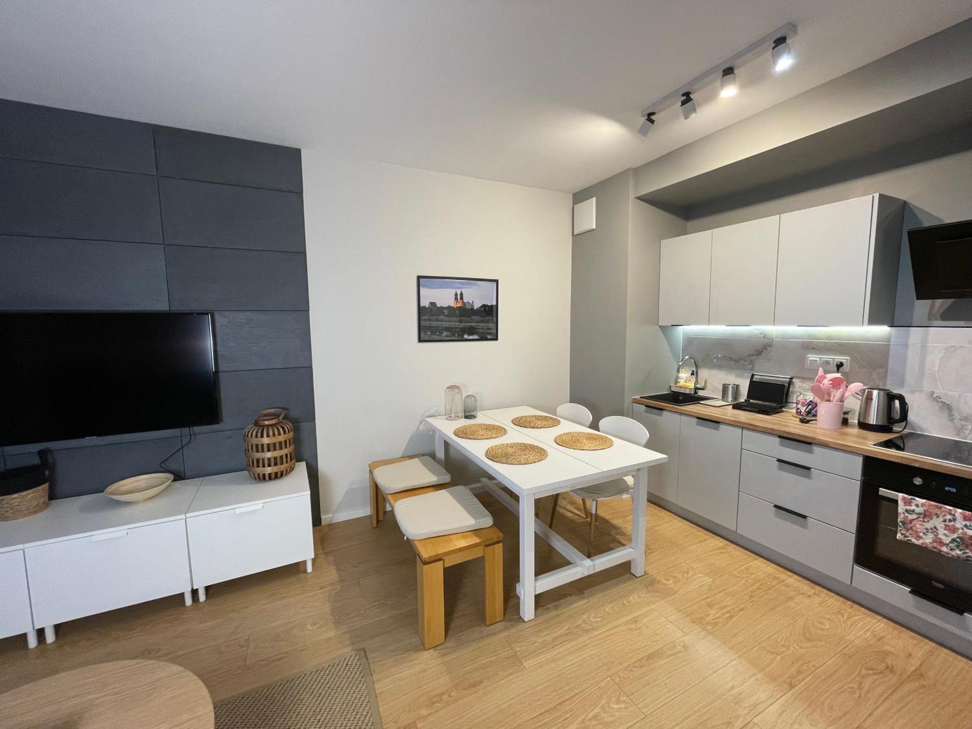 Essence Lux Apartment, Free Parking, Self Check-In 24H Poznaň Exteriér fotografie